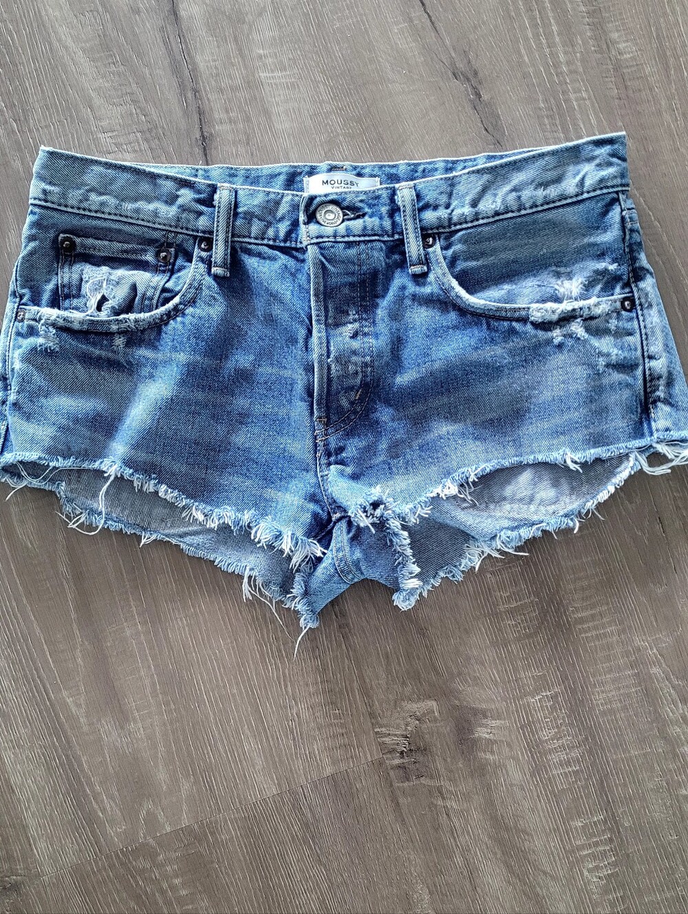 Moussy Cutoffs Size 29